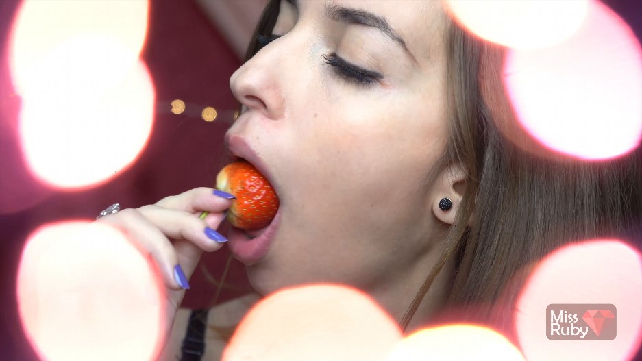 Sweet Bunny – Strawberry ASMR – Mouth Eating Sounds